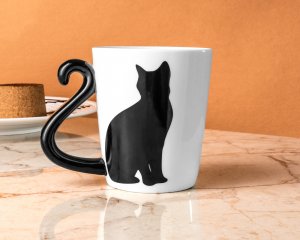 Mug mačka z repom