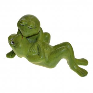 Keramični vrtni kipec - Zaljubljene žabe