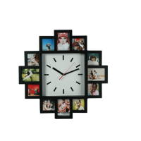 Stenska ura z 12 okvirji za fotografije