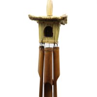 Kvadratna ptičja hišica iz morske trave z vetrnimi zvončki 49 x 15 cm